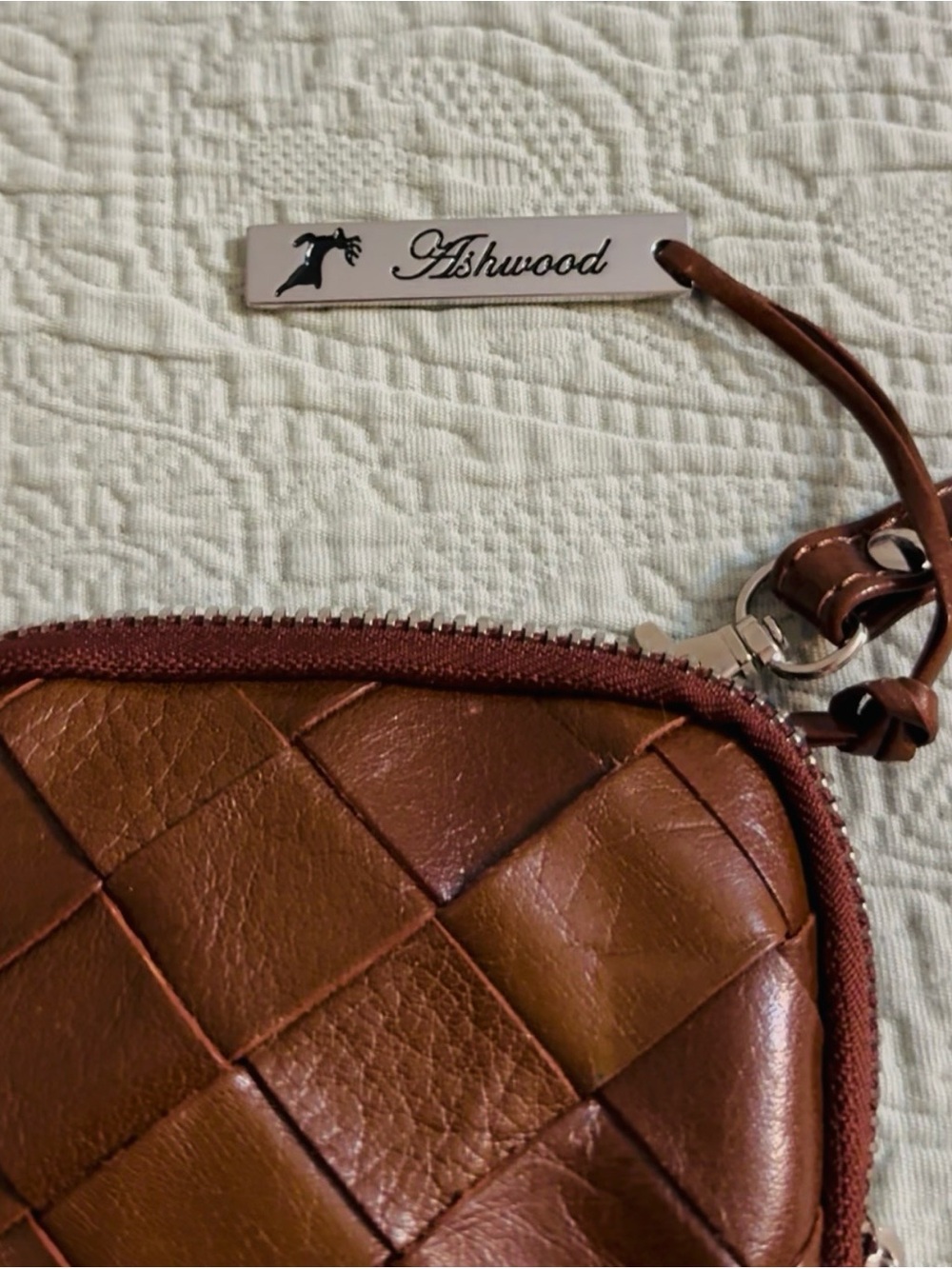 Ashwood unisex cross bodybag, leather woven, like new. - Picture 2 of 11